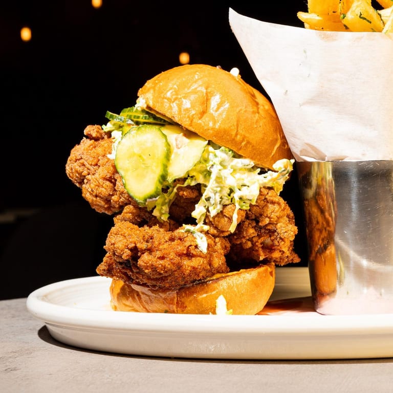 Lunchtime Delights: Burgers, Sandwiches, and More